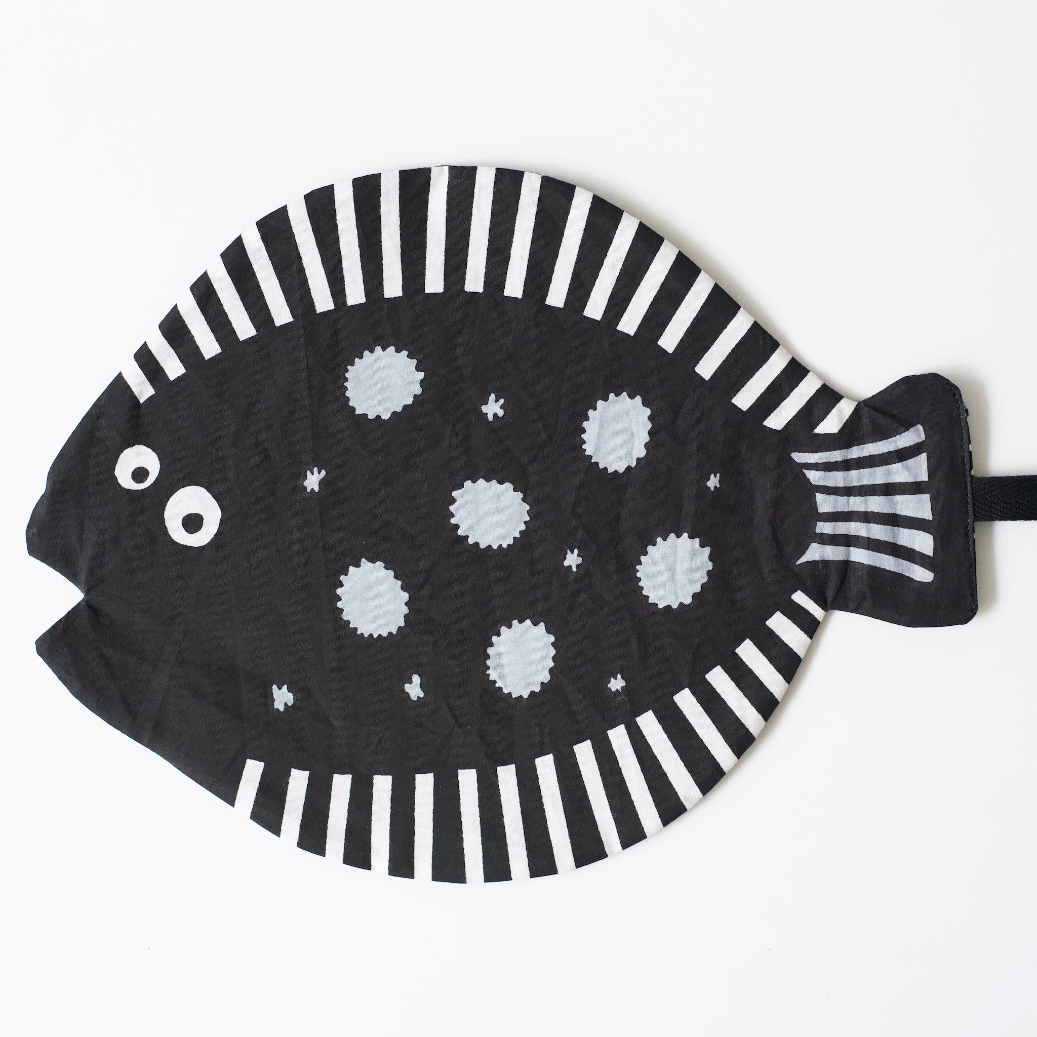 Organic Crinkle Toy - Fish – Wee Gallery